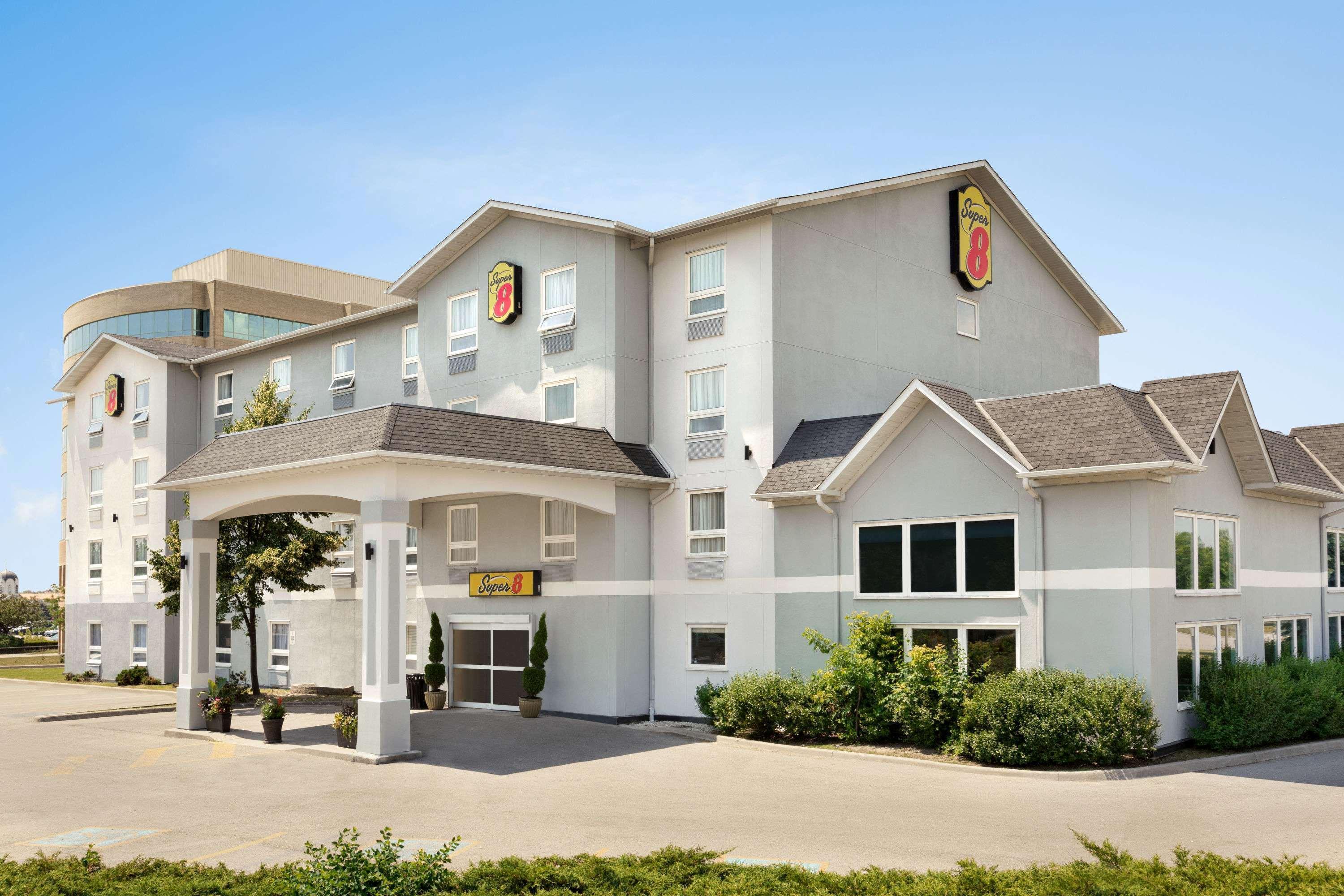 Super 8 By Wyndham Ajax/Toronto On Hotel Exterior photo