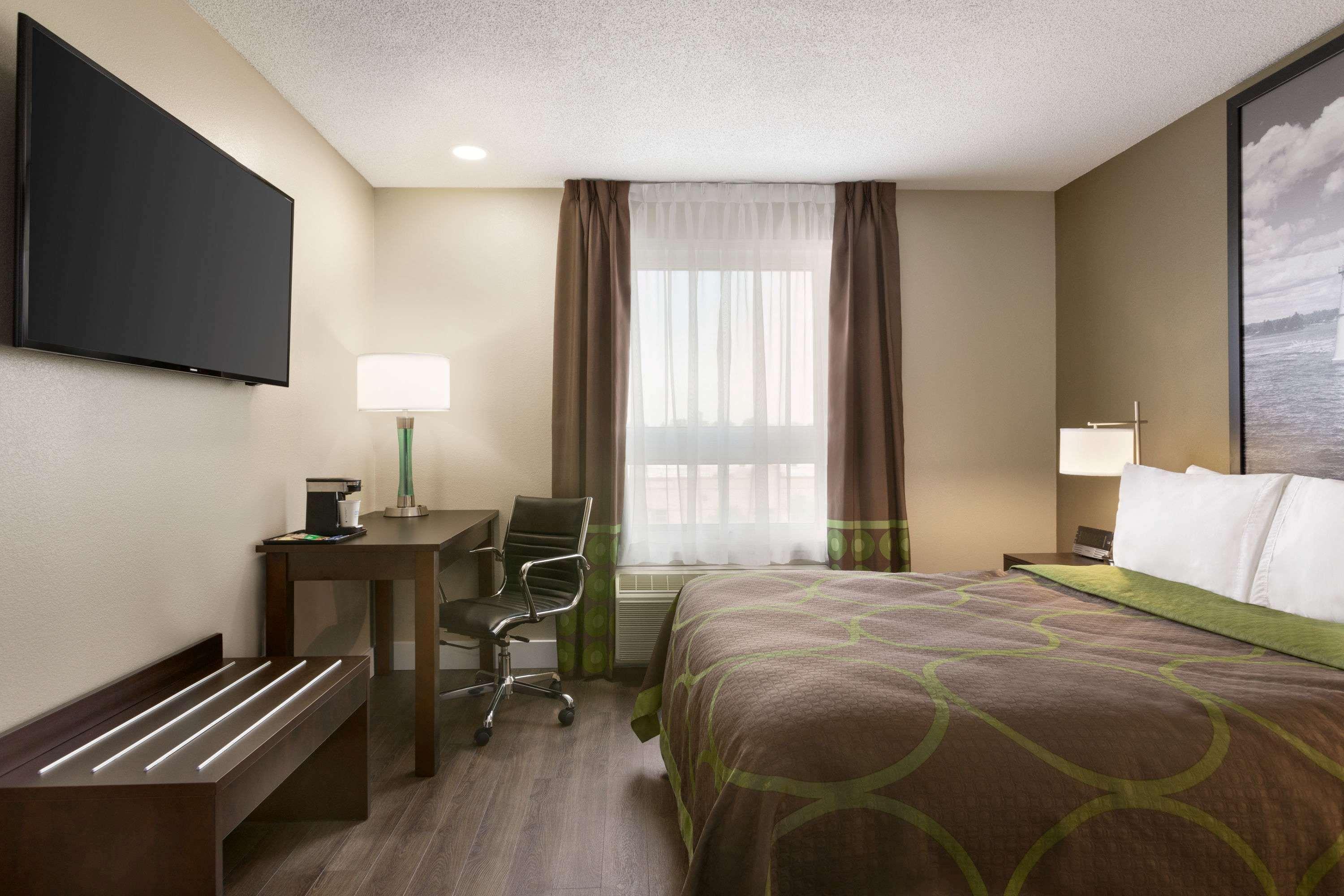 Super 8 By Wyndham Ajax/Toronto On Hotel Exterior photo