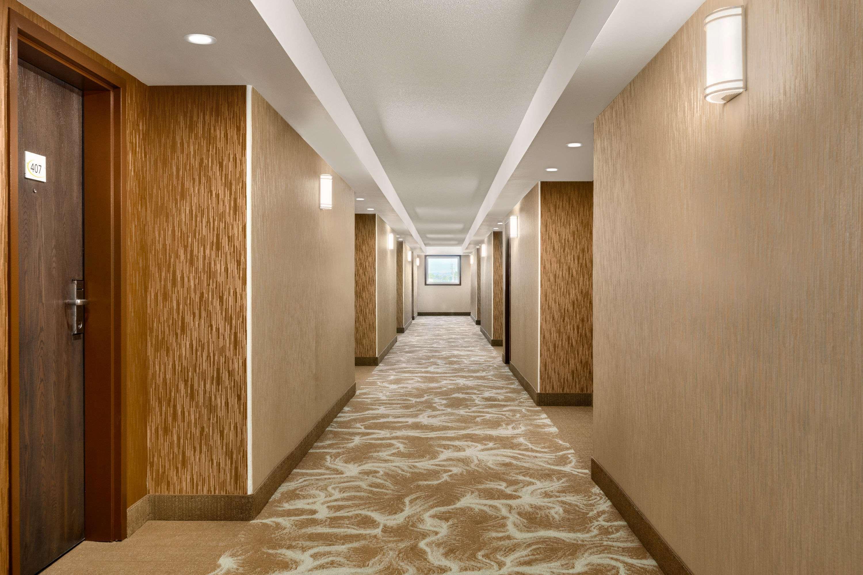 Super 8 By Wyndham Ajax/Toronto On Hotel Exterior photo