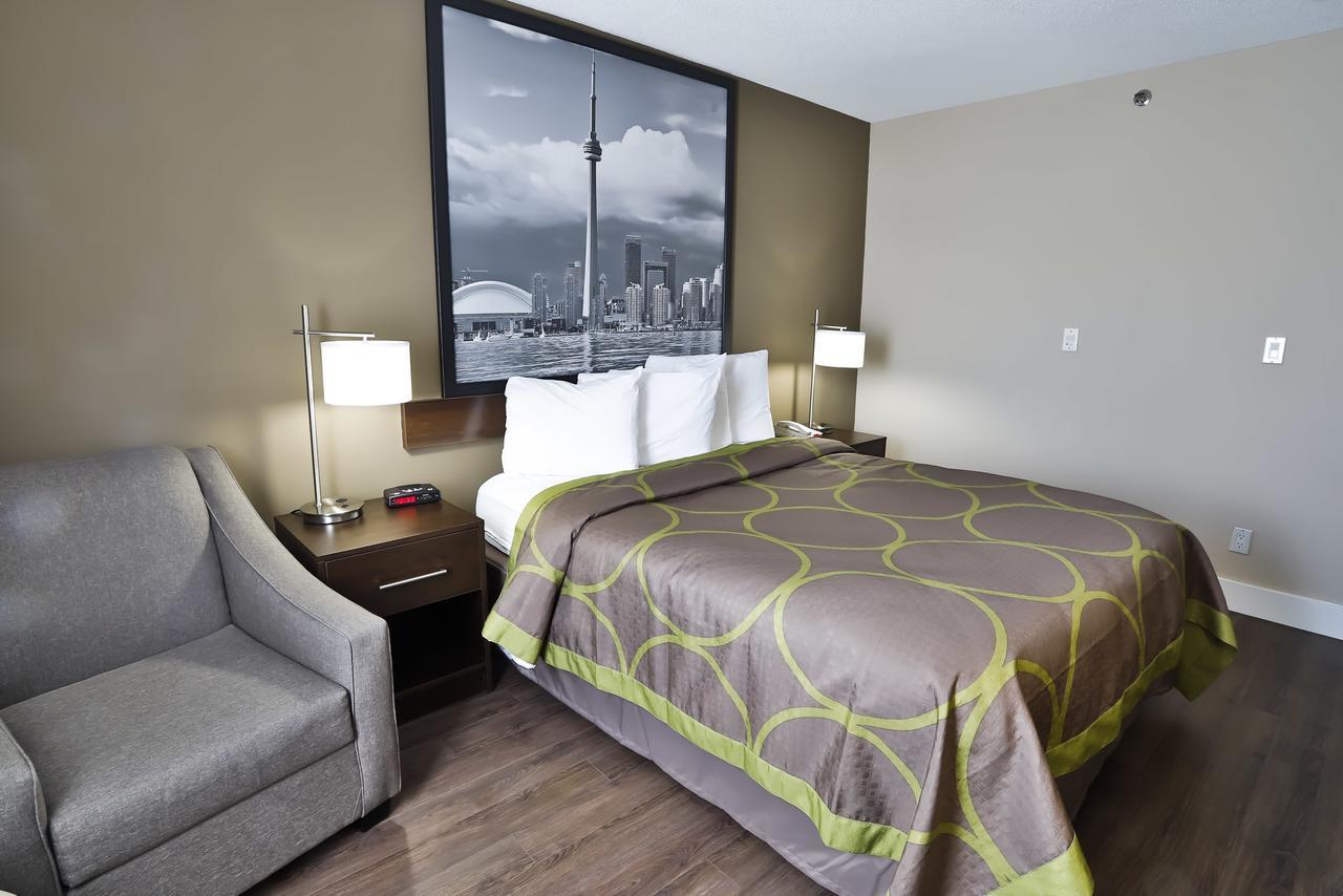 Super 8 By Wyndham Ajax/Toronto On Hotel Exterior photo