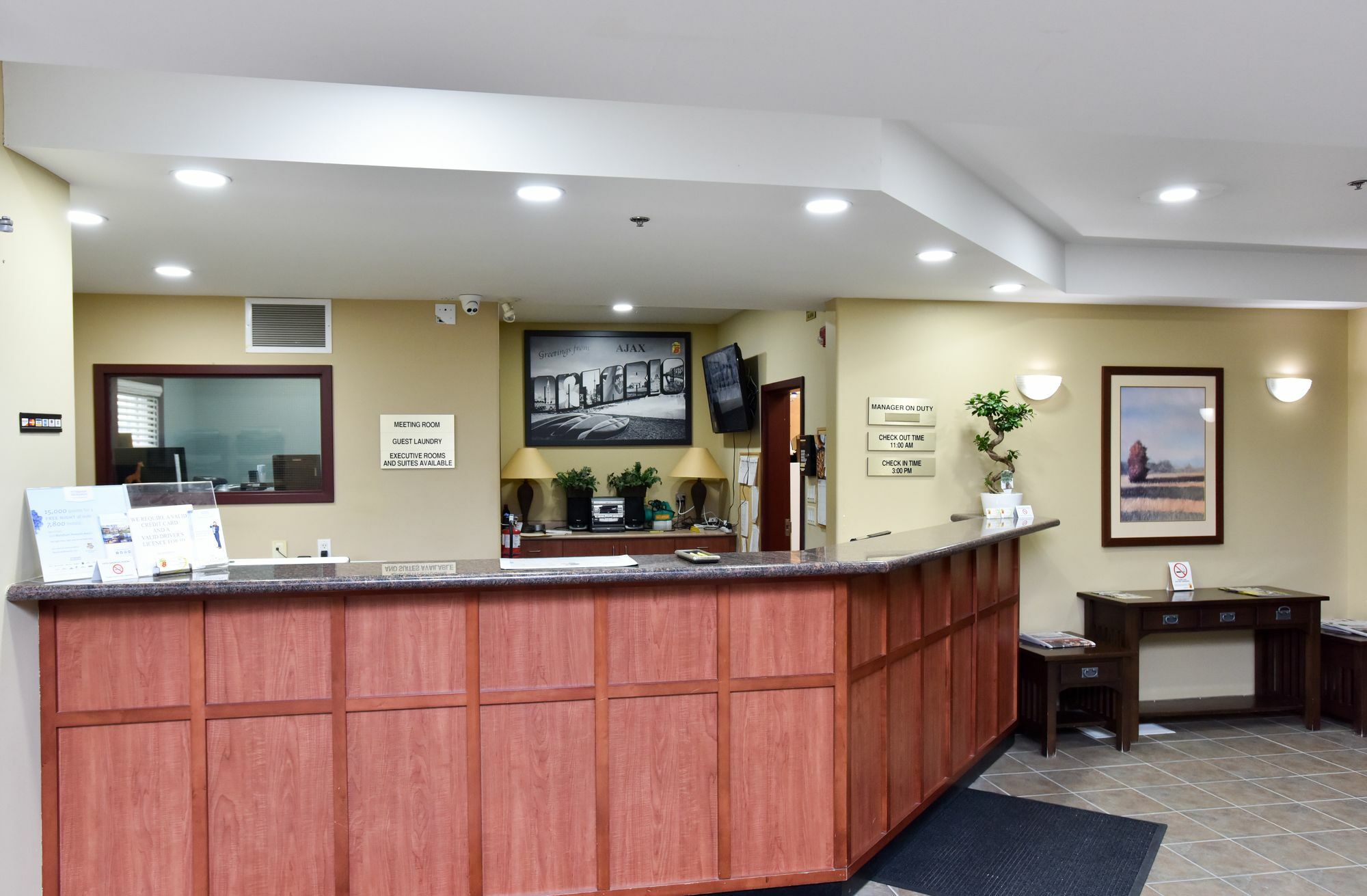 Super 8 By Wyndham Ajax/Toronto On Hotel Exterior photo